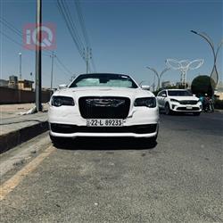 کرایسلەر 300